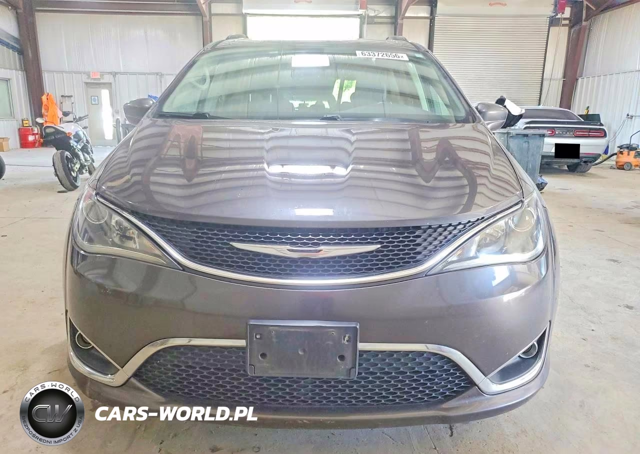 2017 Chrysler Pacifica VIN:2C4RC1BG8HR821279 - 5