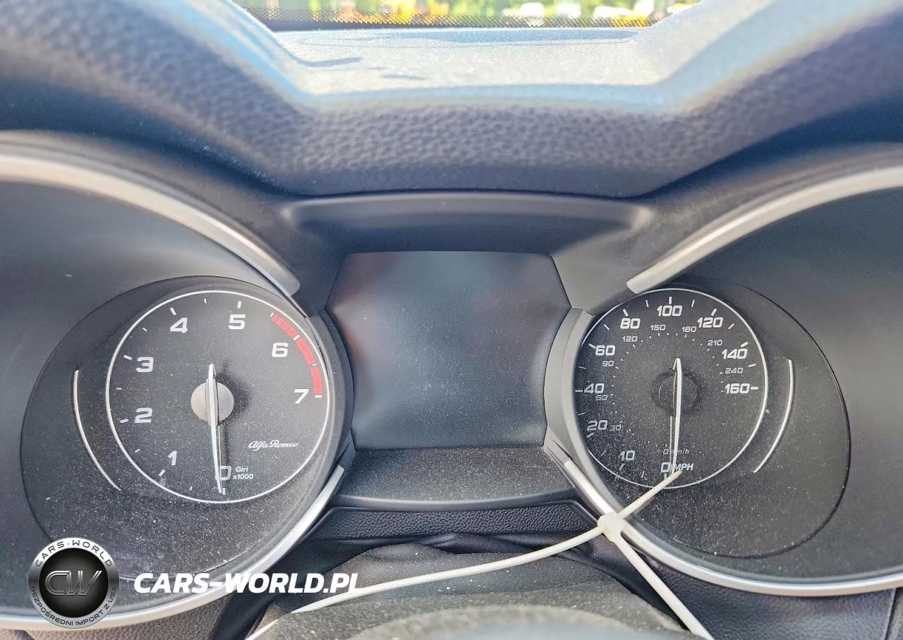 2019 Alfa Romeo Stelvio VIN:ZASPAKBN9K7C52170 - 9