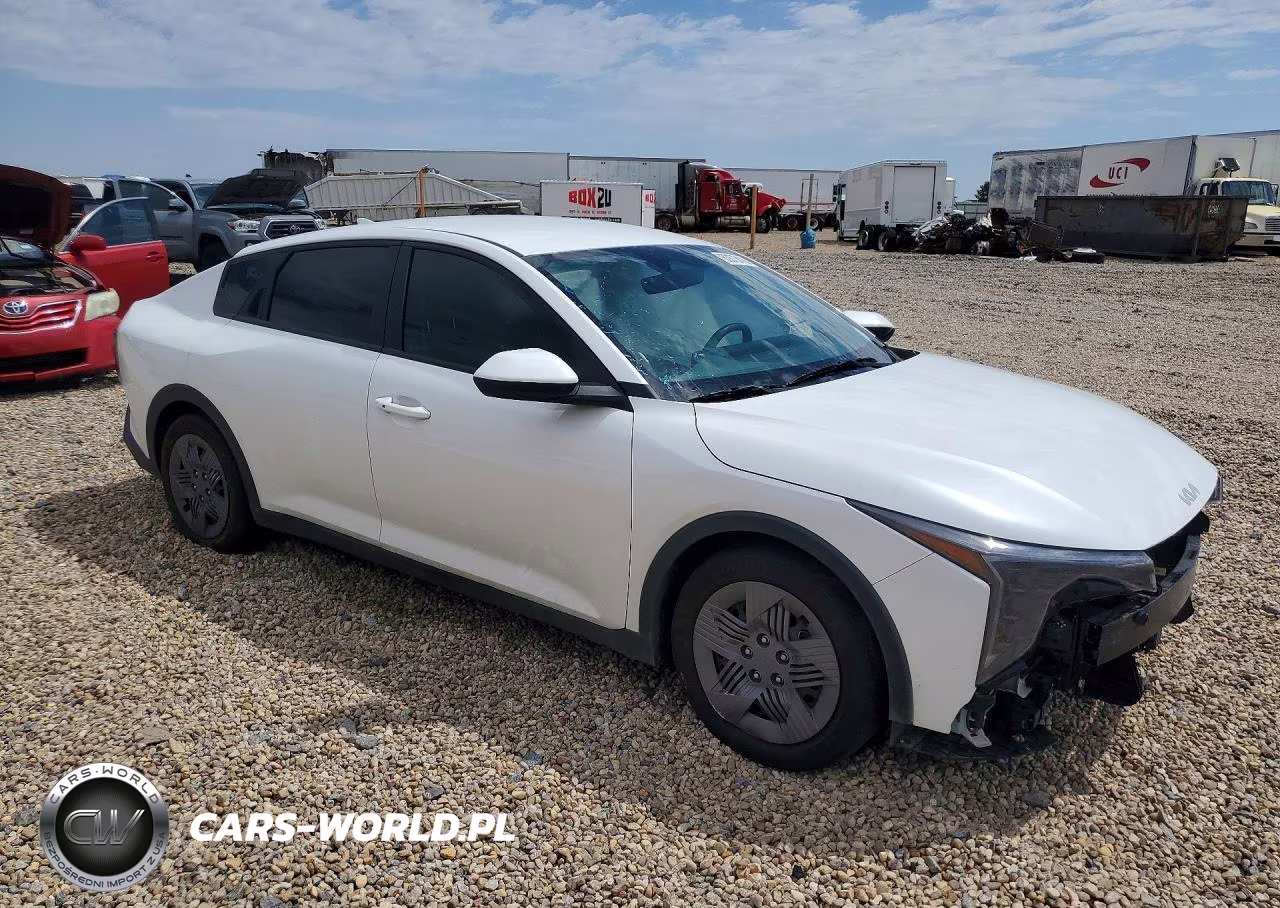 2025 Kia K4 Lx VIN:3KPFT4DE0SE004848 - 4
