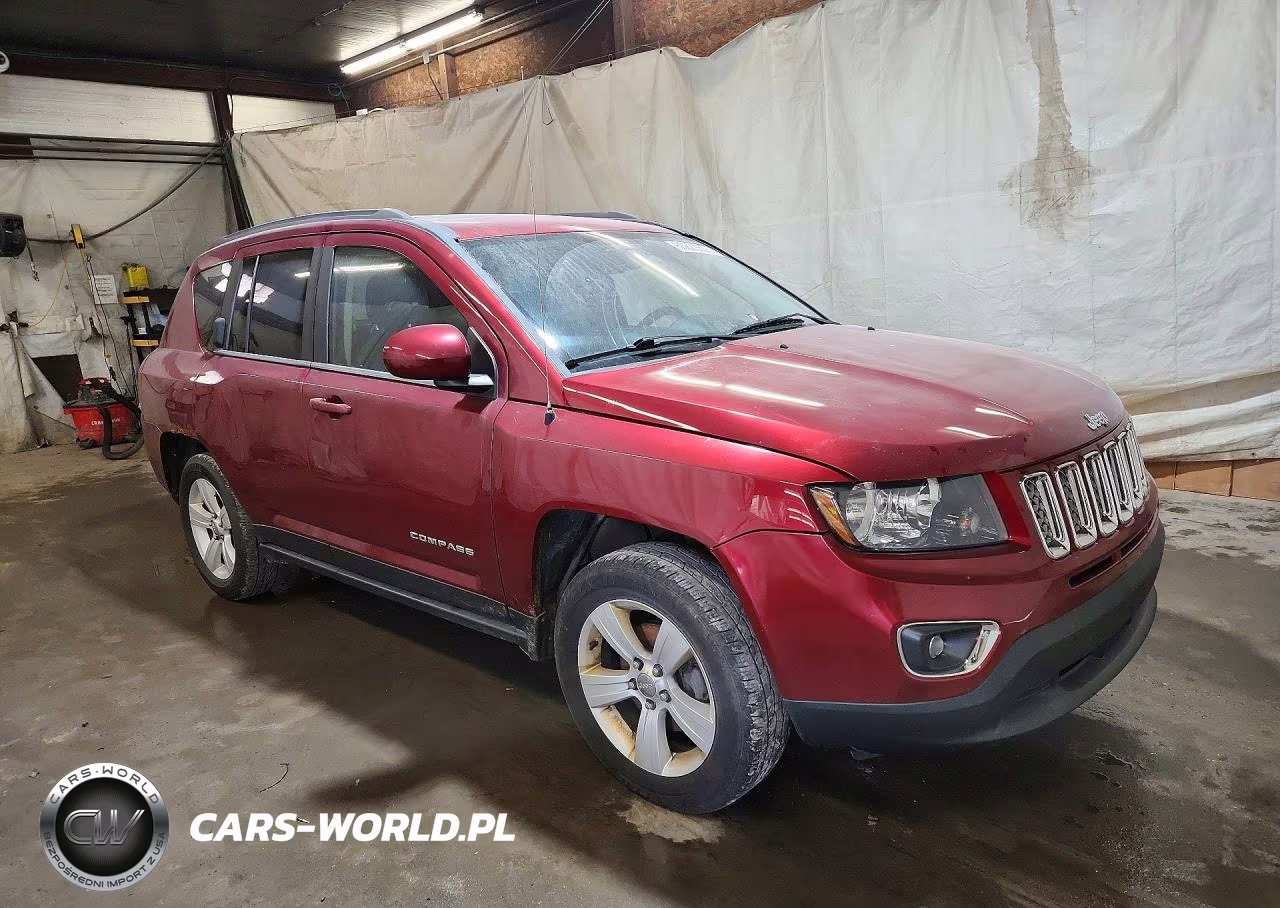 2015 Jeep Compass Latitude VIN:1C4NJDEB6FD291738 - 4