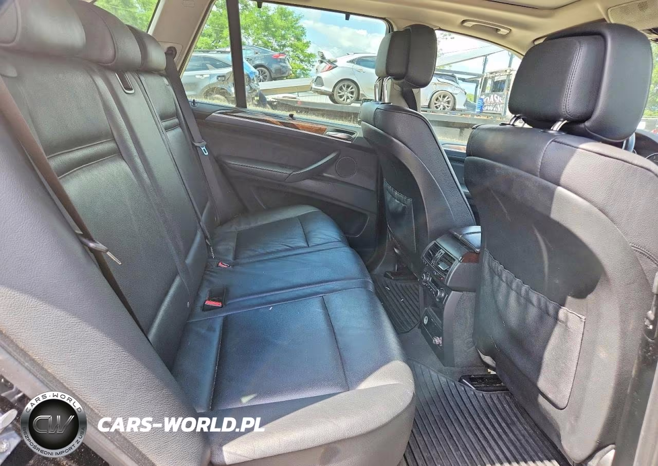 2013 BMW X5 xDrive35I VIN:5UXZV4C56D0B24093 - 11