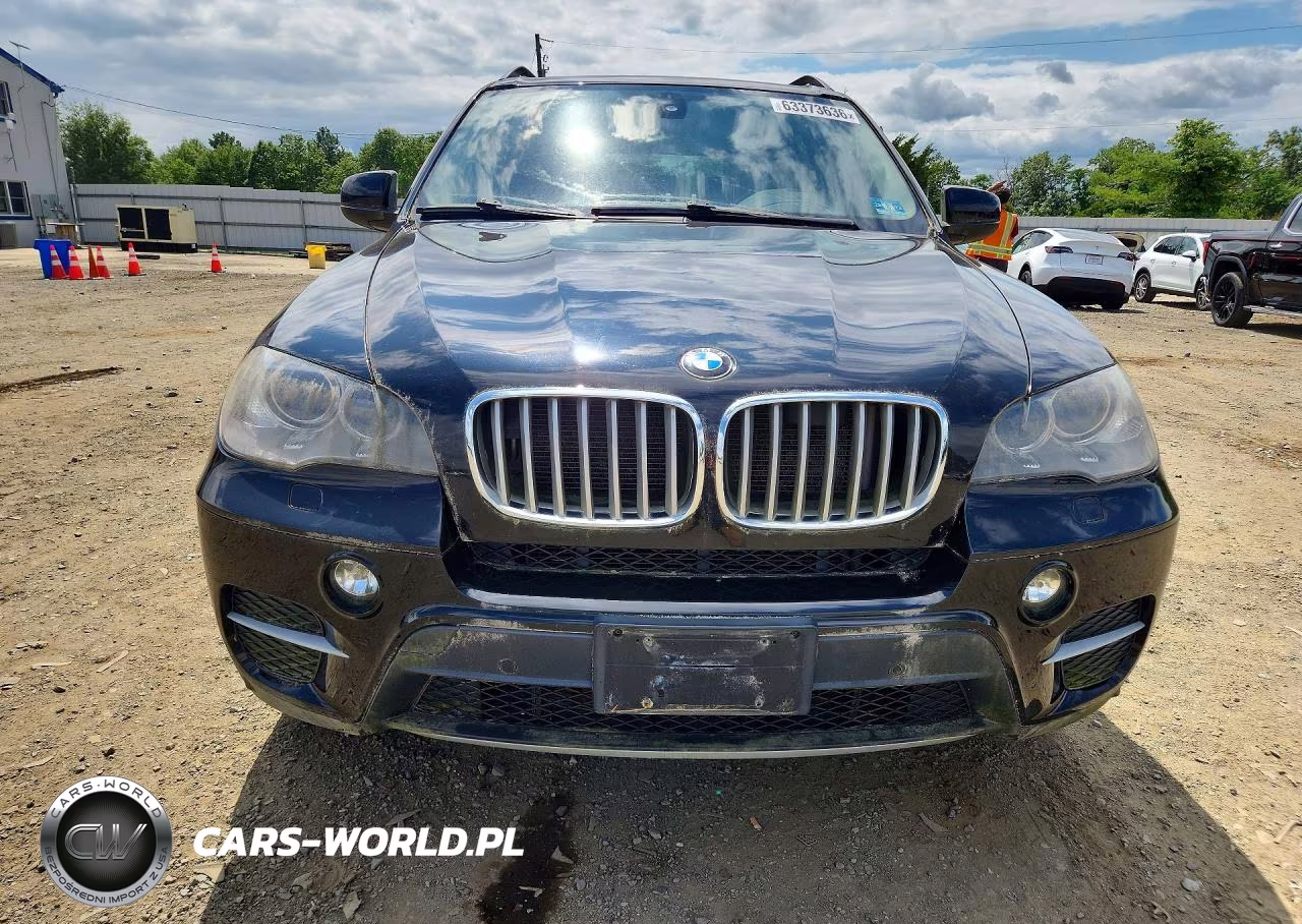 2013 BMW X5 xDrive35I VIN:5UXZV4C56D0B24093 - 5