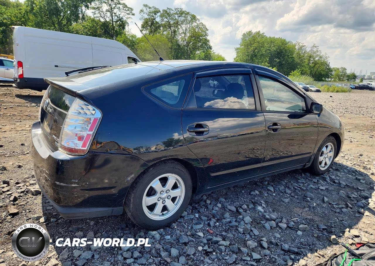 2004 Toyota Prius Base VIN:JTDKB20U240107252 - 3