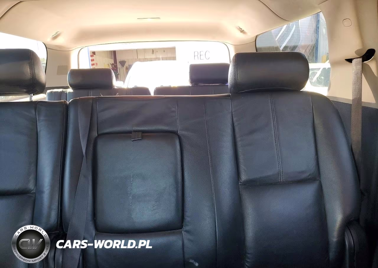 2010 Chevrolet Suburban K1500 Ls VIN:1GNUKHE31AR212312 - 10