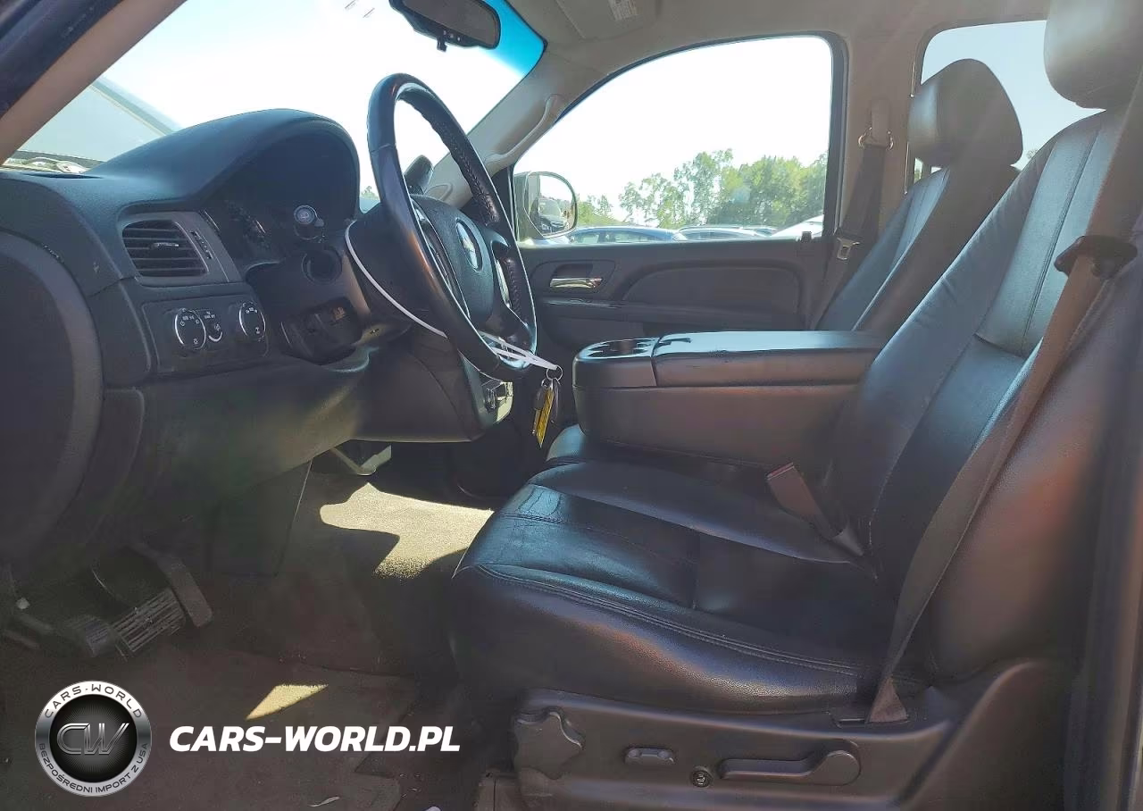 2010 Chevrolet Suburban K1500 Ls VIN:1GNUKHE31AR212312 - 7