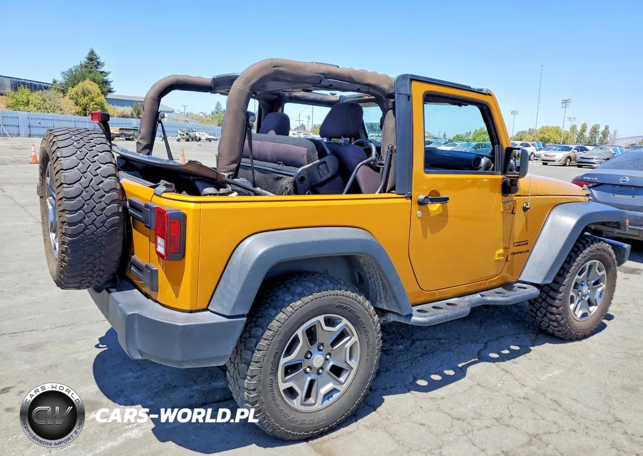 2014 Jeep Wrangler Sport VIN:1C4AJWAG0EL192588 - 3