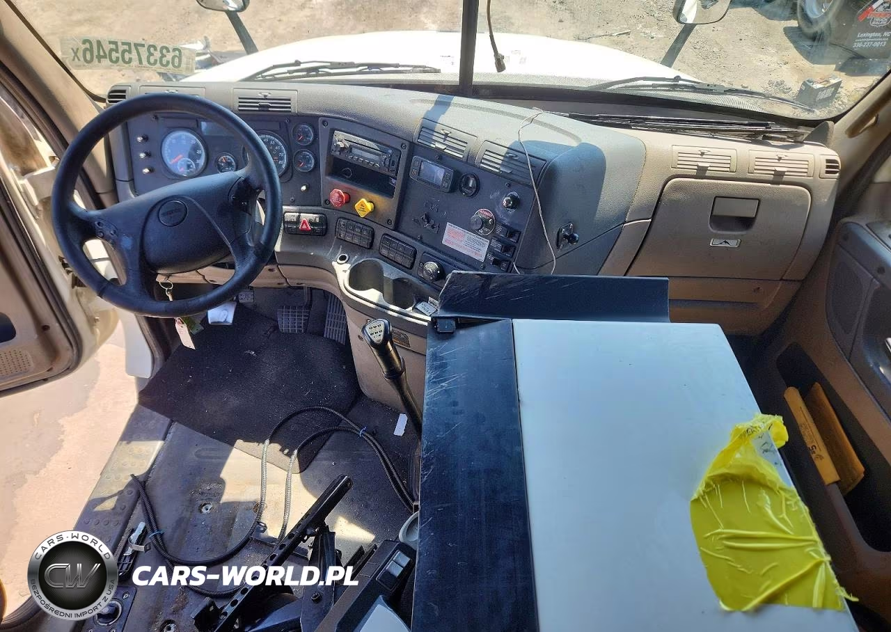 2015 Freightliner Cascadia Semi Truck VIN:3AKJGLD53FSGR0471 - 8