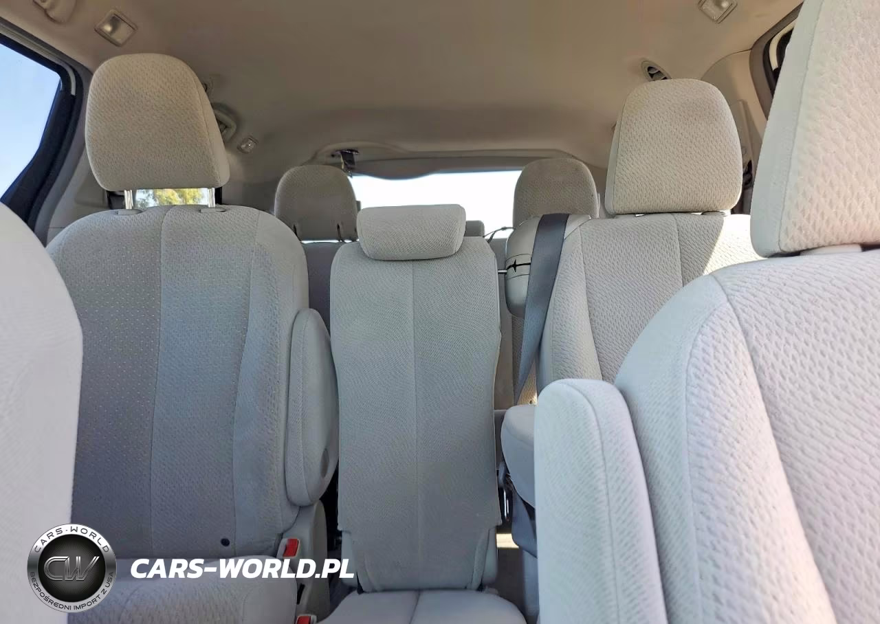 2011 Toyota Sienna Le VIN:5TDKK3DC0BS175695 - 10