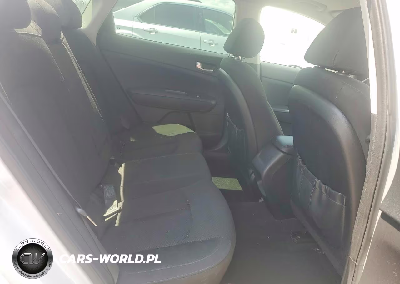 2017 Kia Optima Lx VIN:5XXGT4L39HG154185 - 10