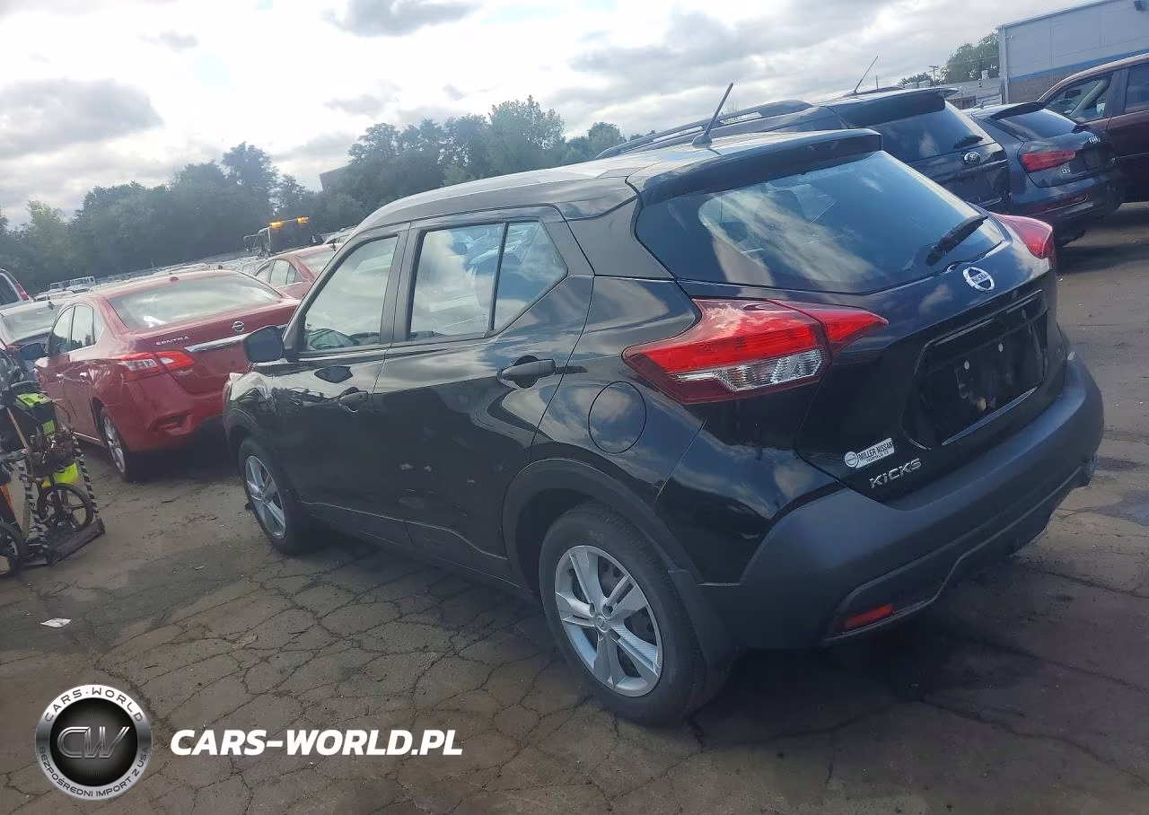 2018 Nissan Kicks S VIN:3N1CP5CU5JL509559 - 2