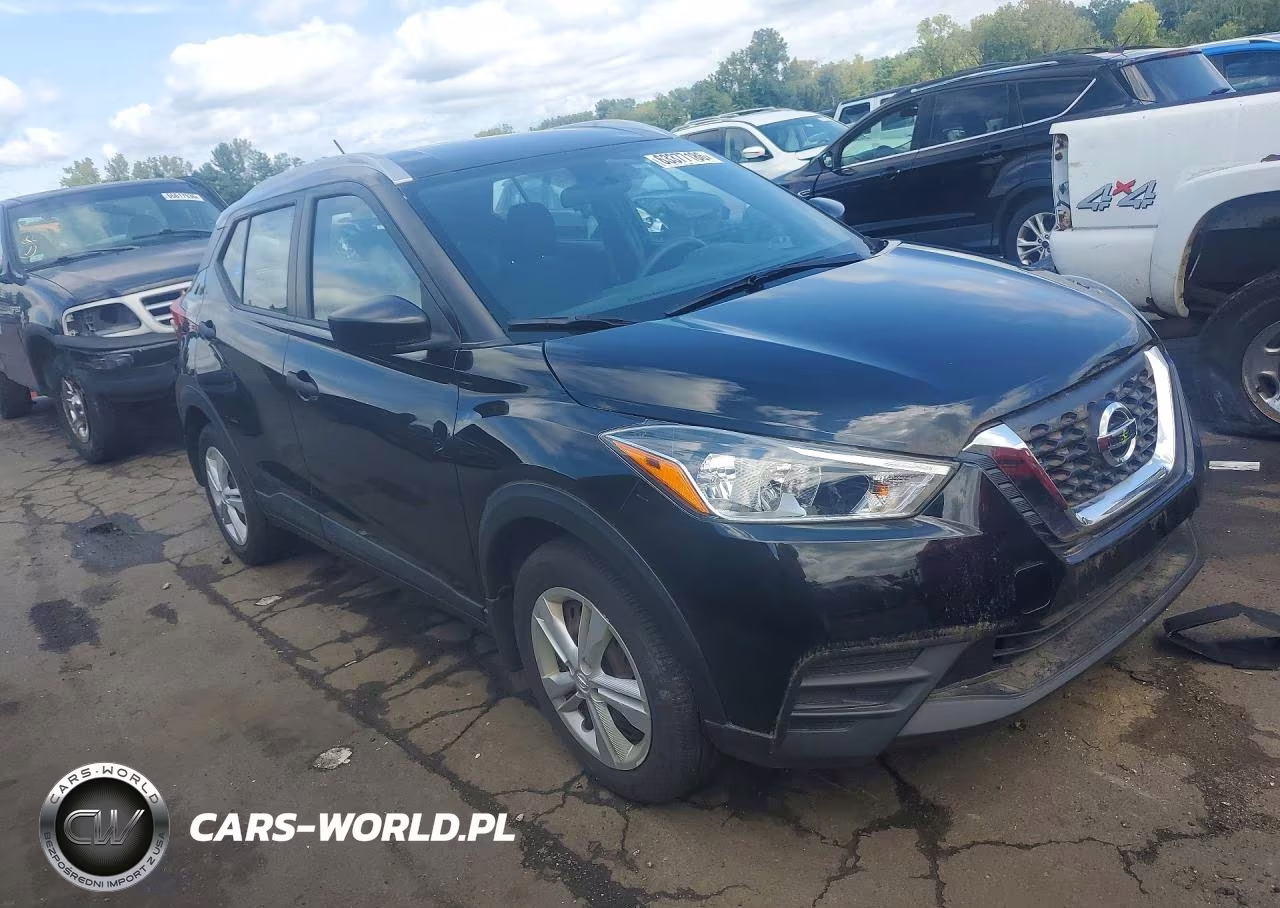 2018 Nissan Kicks S VIN:3N1CP5CU5JL509559 - 4