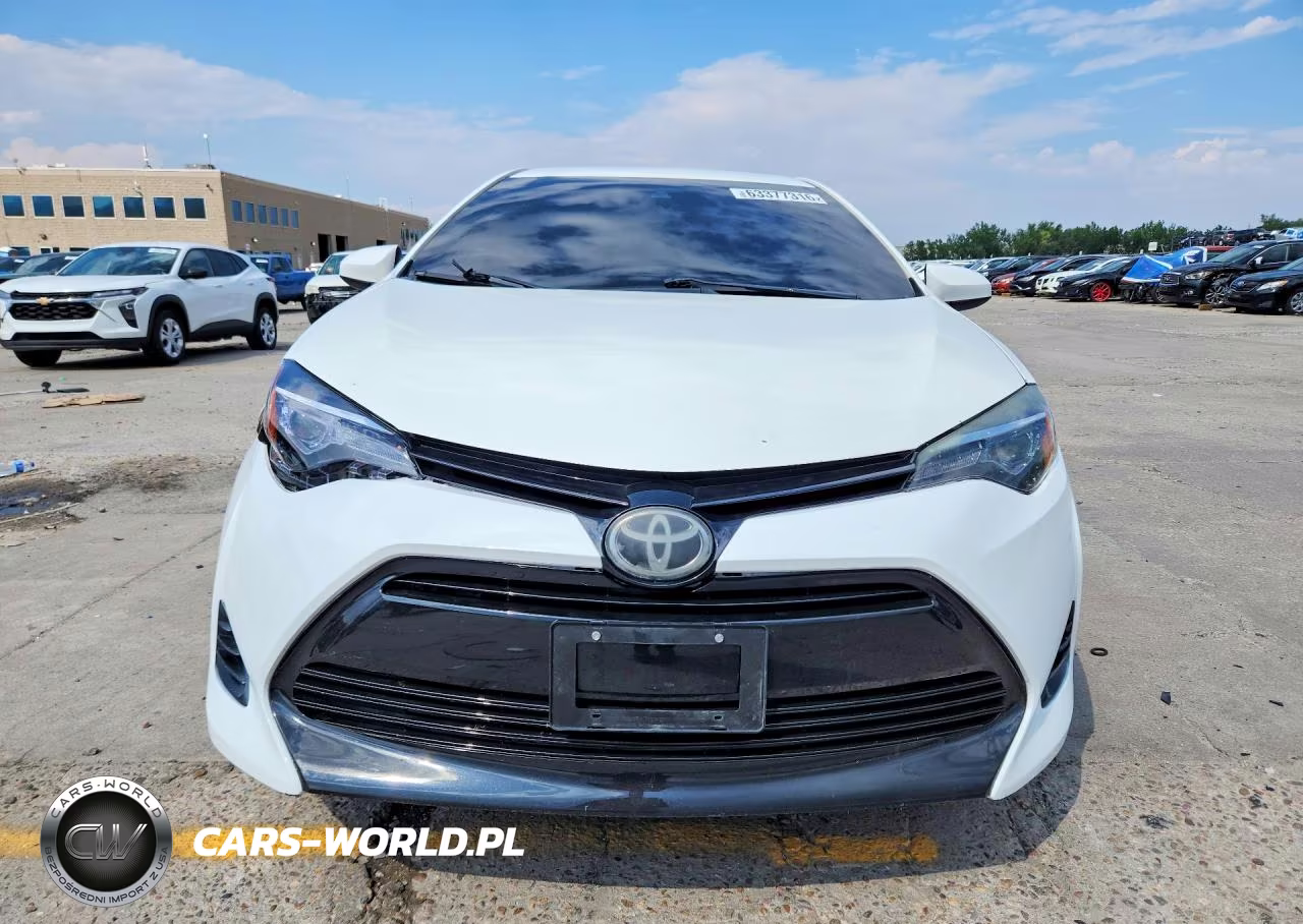 2018 Toyota Corolla Le VIN:5YFBURHEXJP816626 - 5