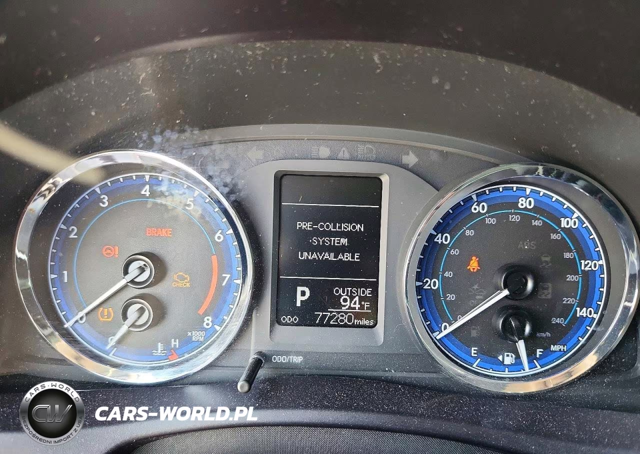 2018 Toyota Corolla Le VIN:5YFBURHEXJP816626 - 9