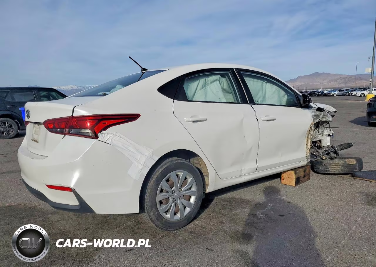 2018 Hyundai Accent Se VIN:3KPC24A30JE014111 - 3