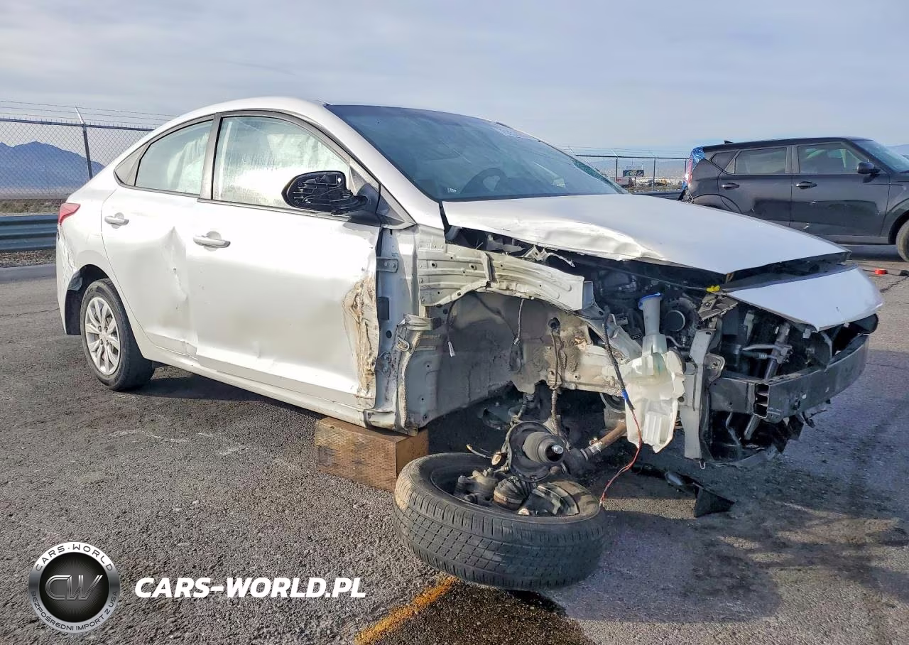 2018 Hyundai Accent Se VIN:3KPC24A30JE014111 - 4