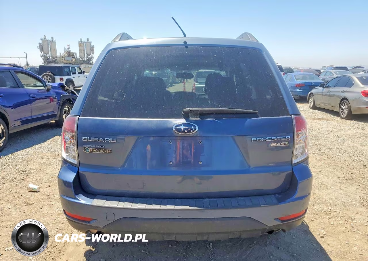 2011 Subaru Forester 2.5X Premium VIN:JF2SHADC2BH735838 - 6