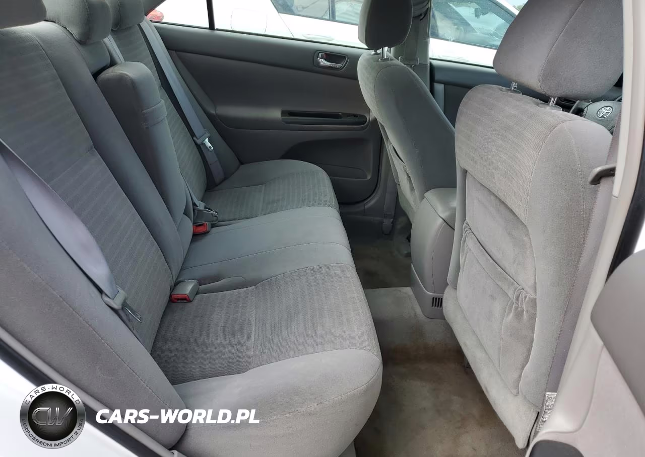 2005 Toyota Camry Le VIN:4T1BE30K25U594812 - 10