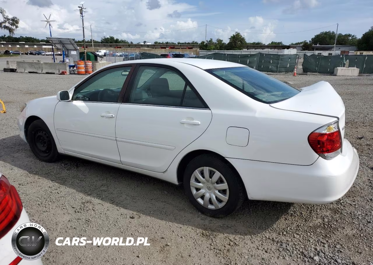 2005 Toyota Camry Le VIN:4T1BE30K25U594812 - 2