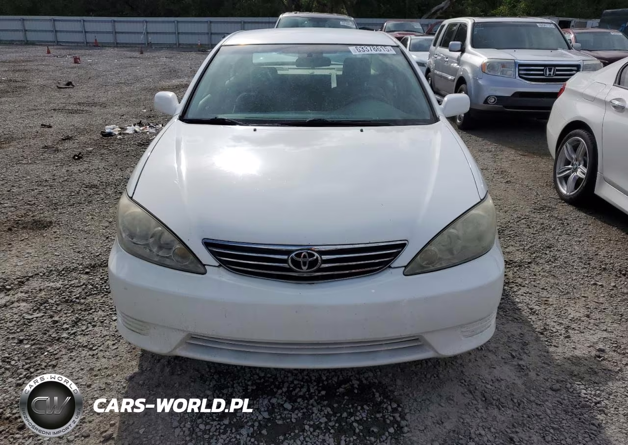 2005 Toyota Camry Le VIN:4T1BE30K25U594812 - 5