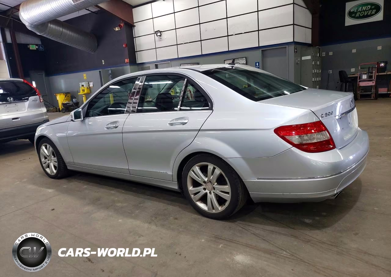 2010 Mercedes-Benz C 300 4Matic VIN:WDDGF8BB8AR105933 - 2