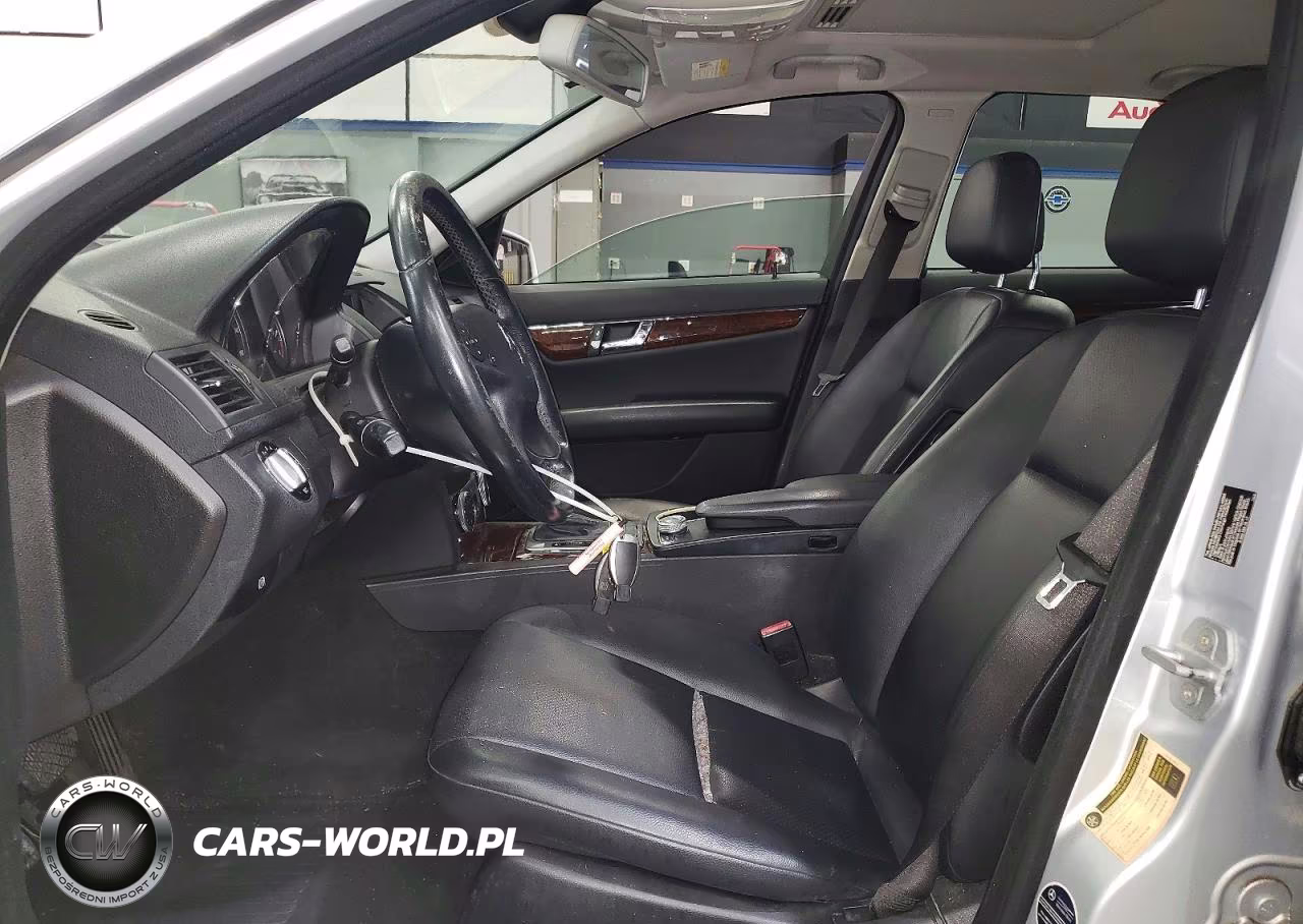 2010 Mercedes-Benz C 300 4Matic VIN:WDDGF8BB8AR105933 - 7