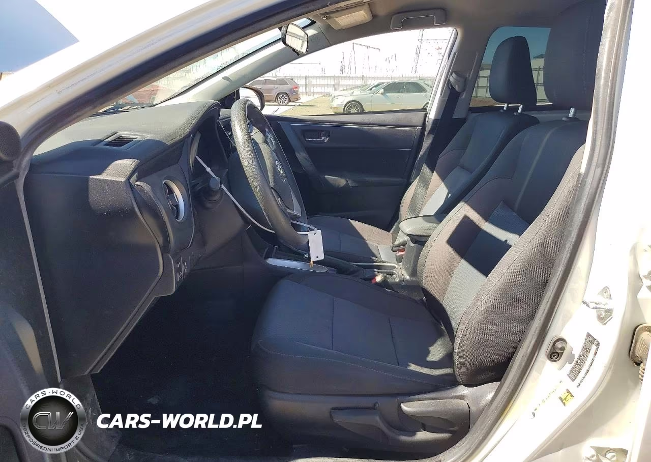 2019 Toyota Corolla Le VIN:2T1BURHEXKC235600 - 7