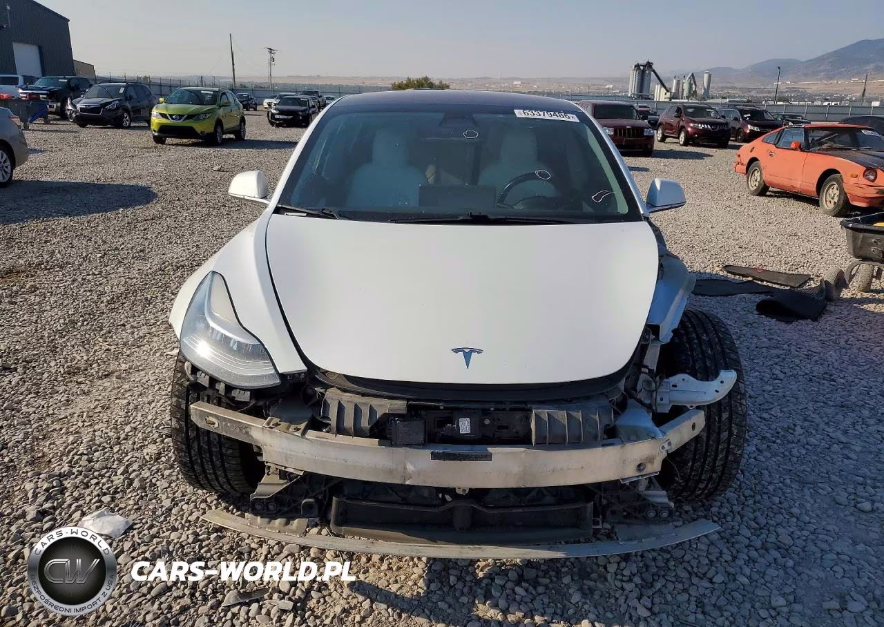 2018 Tesla Model 3 VIN:5YJ3E1EB1JF097968 - 5
