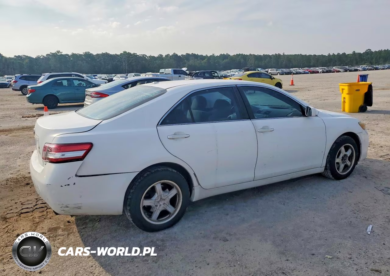 2010 Toyota Camry Le VIN:4T1BF3EK6AU571839 - 3