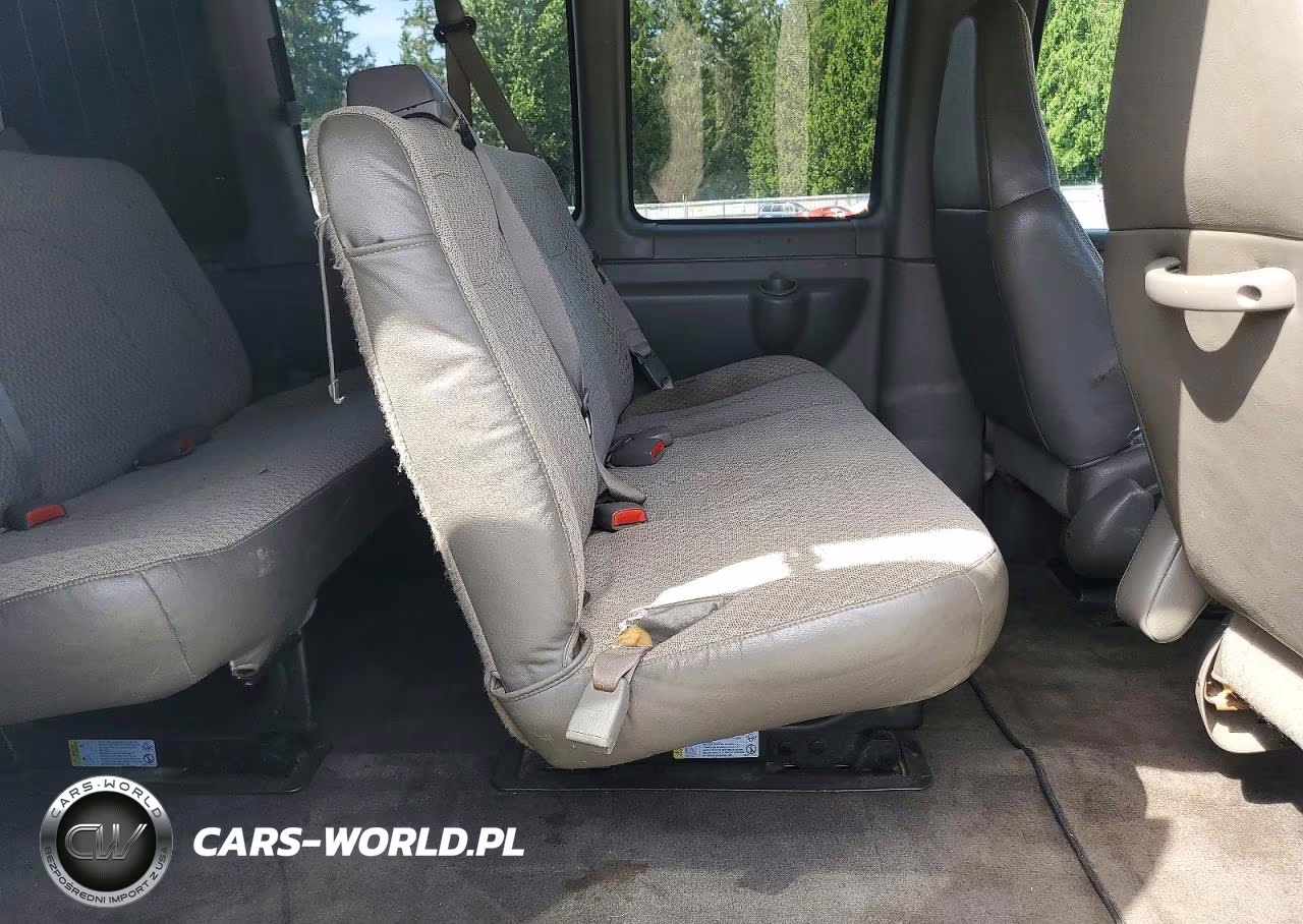 2008 Chevrolet Express G1500 VIN:1GNFH154781213819 - 11