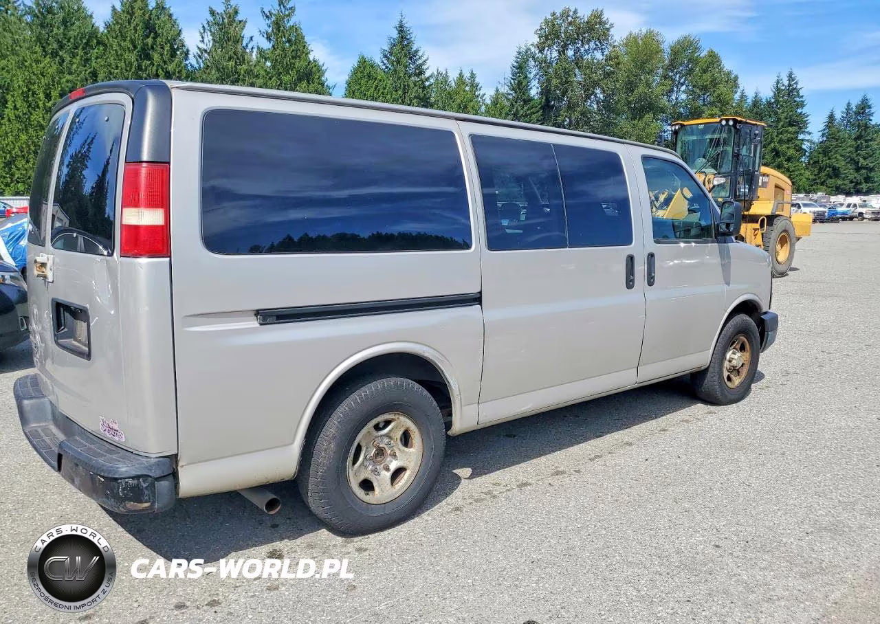 2008 Chevrolet Express G1500 VIN:1GNFH154781213819 - 3
