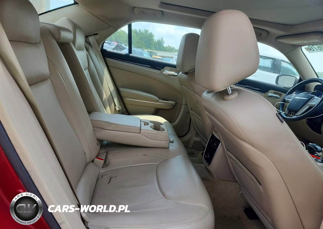 2014 Chrysler 300 VIN:2C3CCAAG7EH143153 - 10