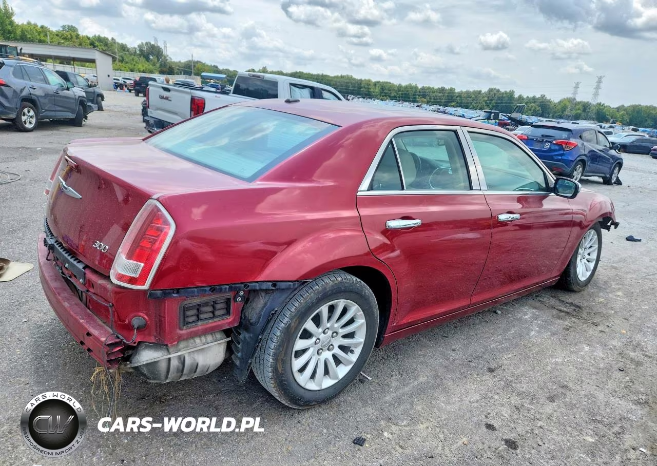 2014 Chrysler 300 VIN:2C3CCAAG7EH143153 - 3