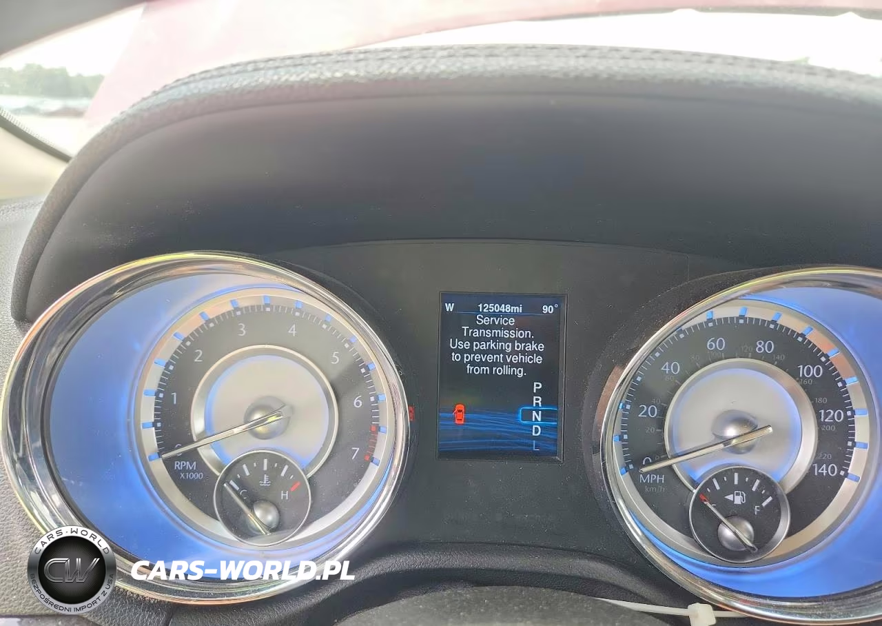 2014 Chrysler 300 VIN:2C3CCAAG7EH143153 - 9