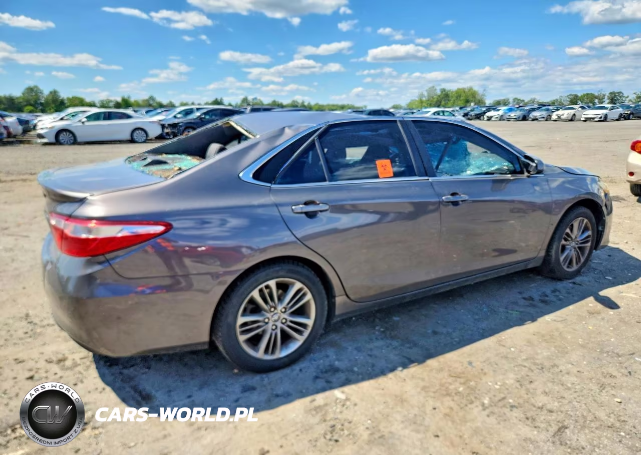 2017 Toyota Camry Se VIN:4T1BF1FK4HU337440 - 3
