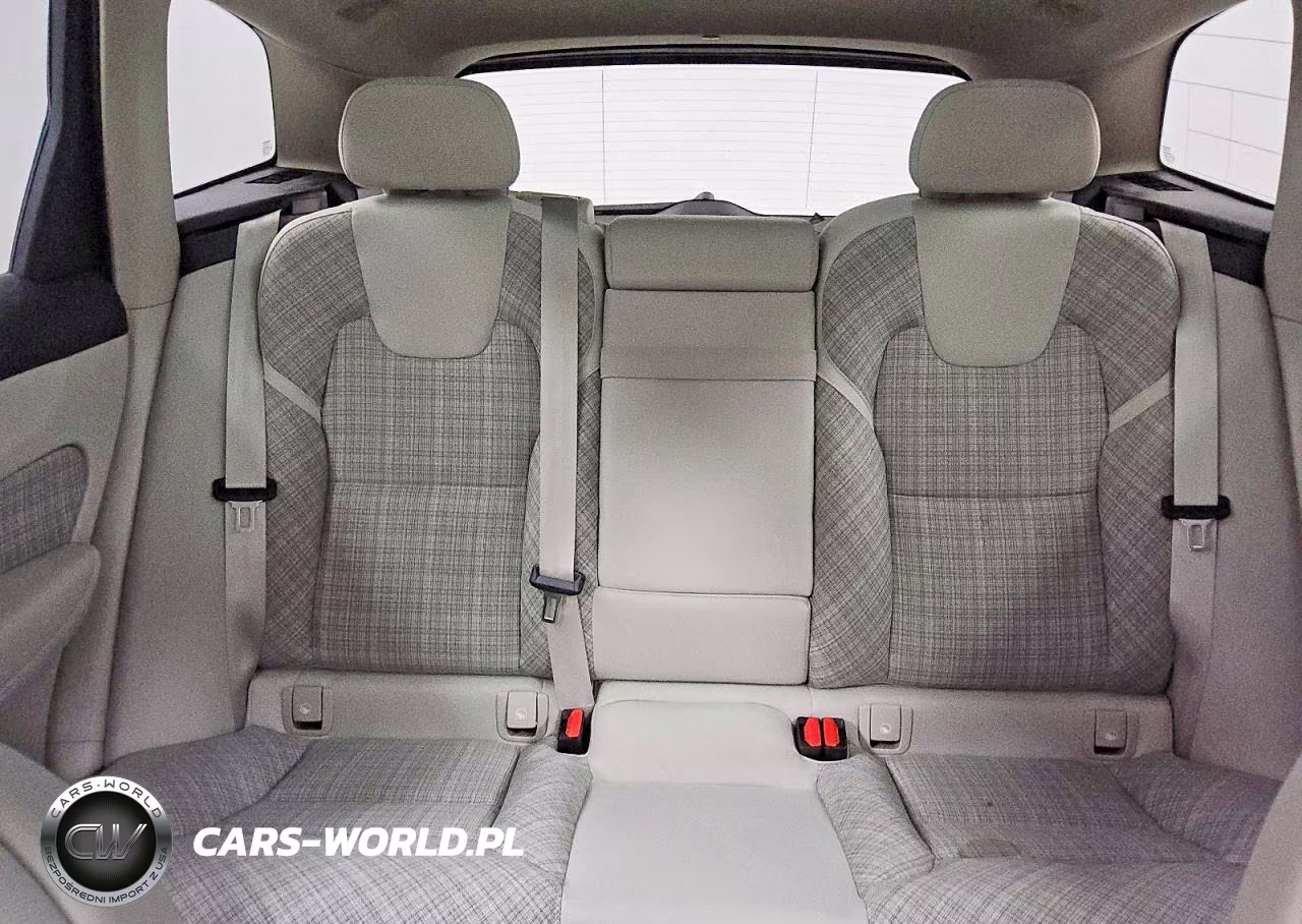 2022 Volvo Xc60 B5 Momentum VIN:YV4L12RK3N1052098 - 10