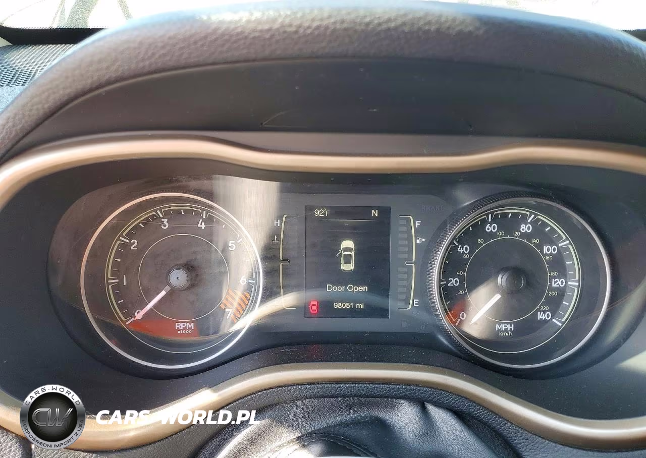 2014 Jeep Cherokee Sport VIN:1C4PJMAB9EW233771 - 9