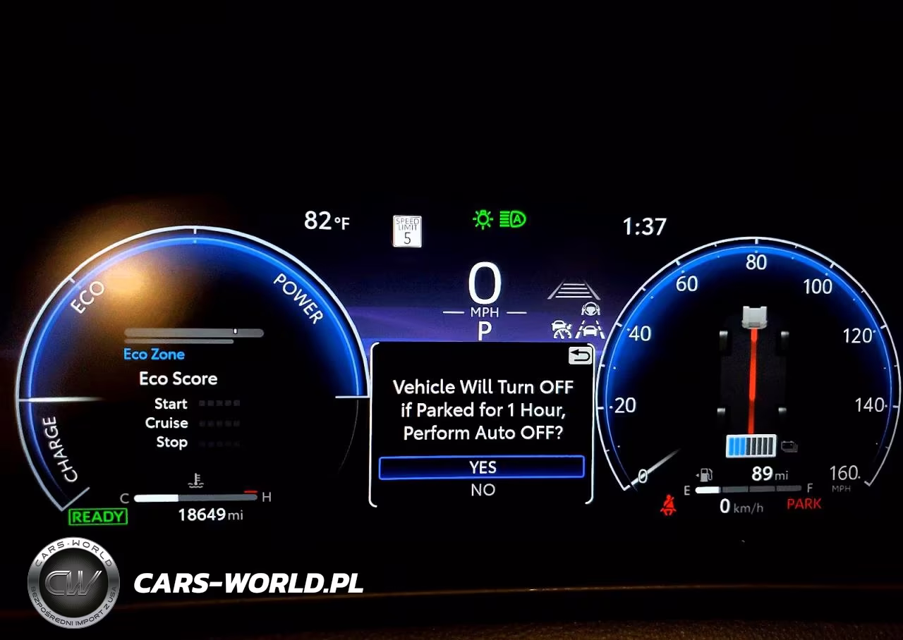 2025 Toyota Crown Signia Limited VIN:JTDACAAJ8S3029949 - 9