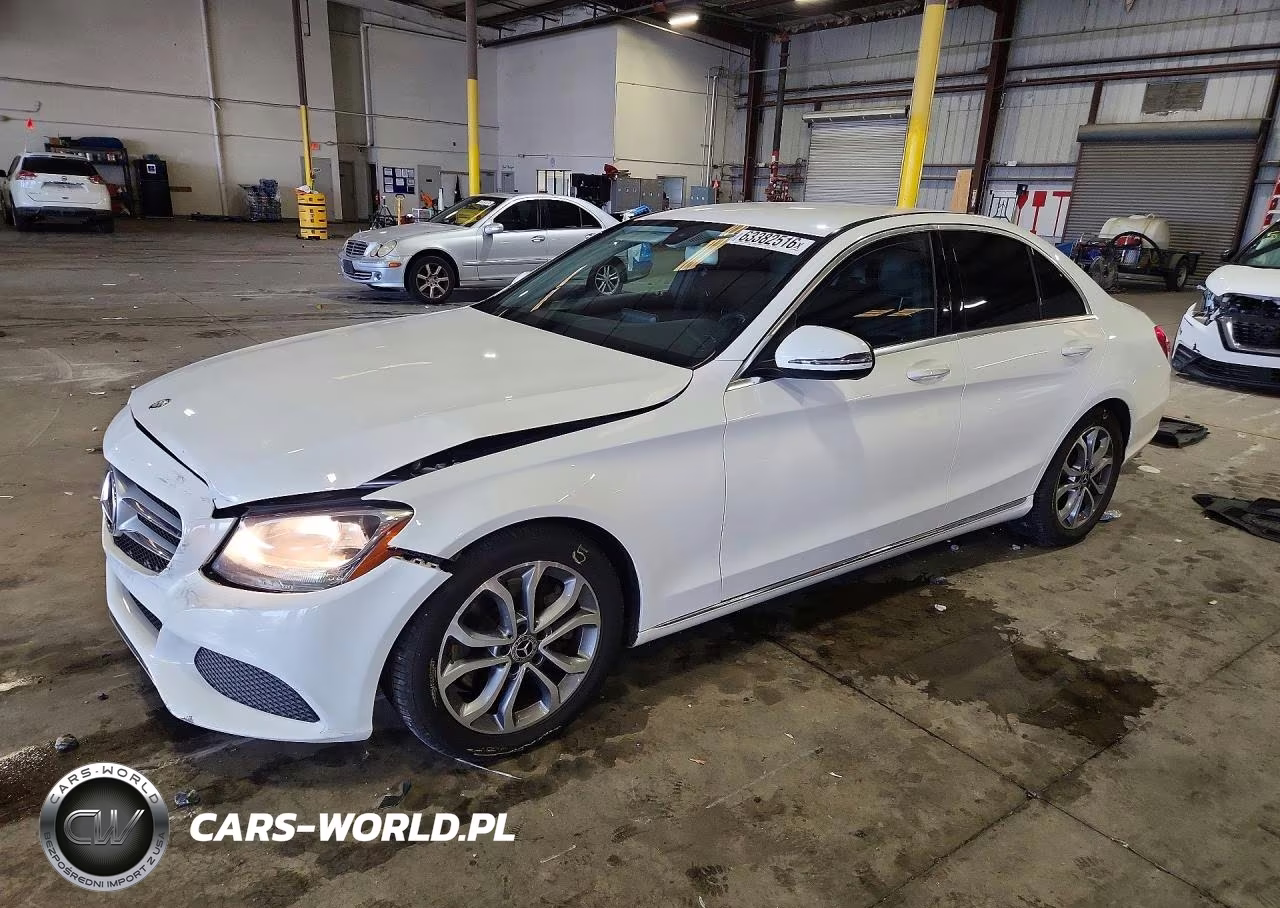 2017 Mercedes-Benz C 300 – zdjęcie 1 z 12