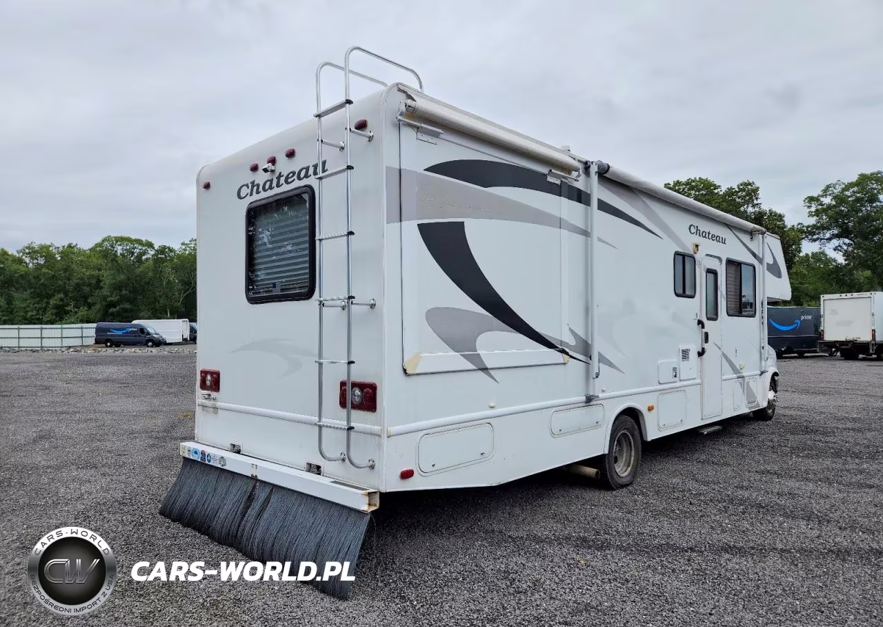 2008 Ford Econoline E450 Super Duty Cutaway Van VIN:1FDXE45SX8DA69585 - 4