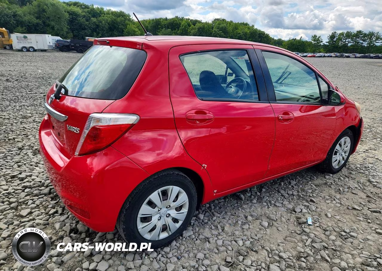 2012 Toyota Yaris 5-Door L VIN:JTDKTUD30CD540943 - 3
