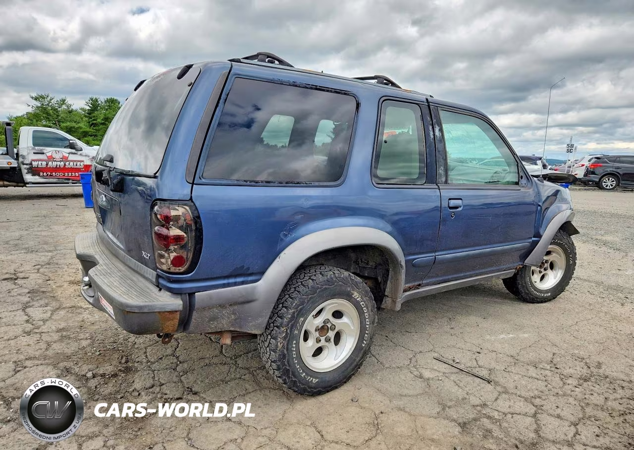 1999 Ford Explorer Xlt VIN:1FMZU24E6XUC82169 - 3
