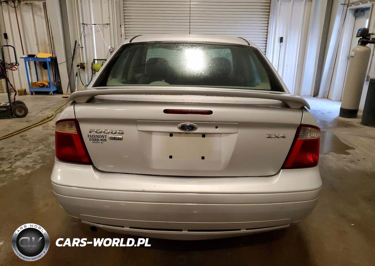 2005 Ford Focus Zx4 VIN:1FAFP34N45W295207 - 6