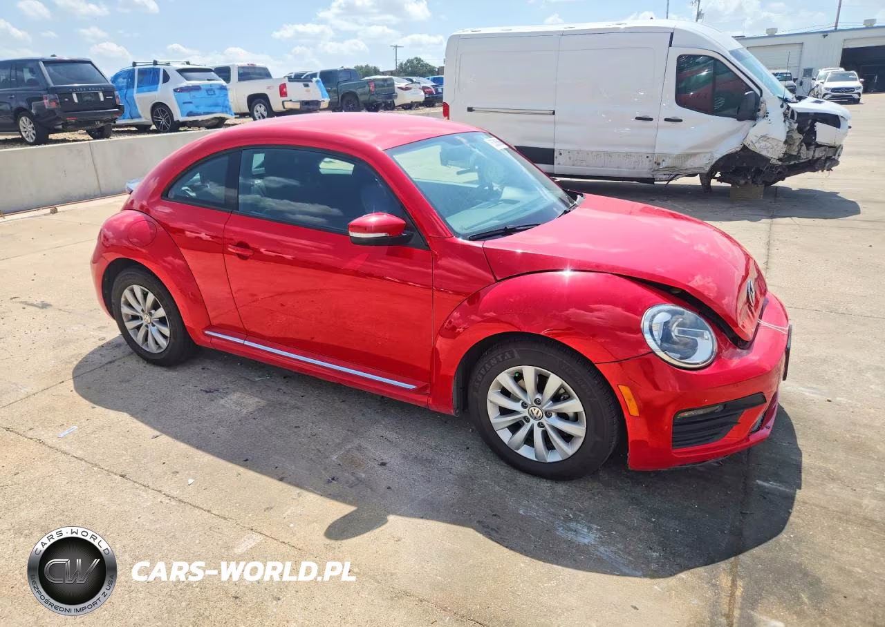 2019 Volkswagen Beetle S VIN:3VWFD7AT4KM710810 - 4