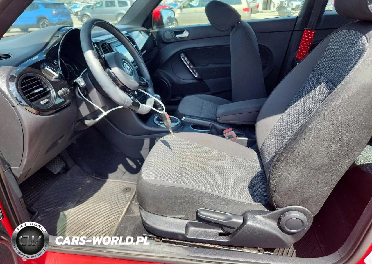 2019 Volkswagen Beetle S VIN:3VWFD7AT4KM710810 - 7