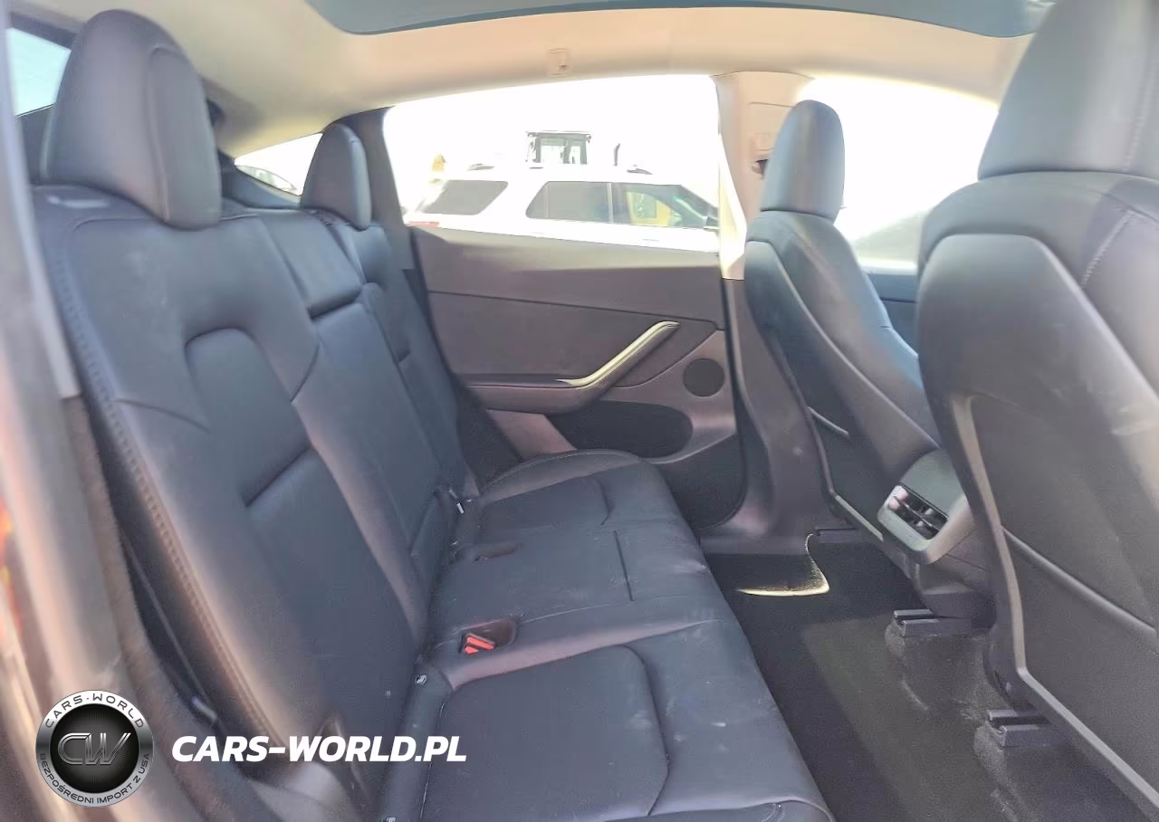 2024 Tesla Model Y VIN:7SAYGDEE4RF013782 - 11