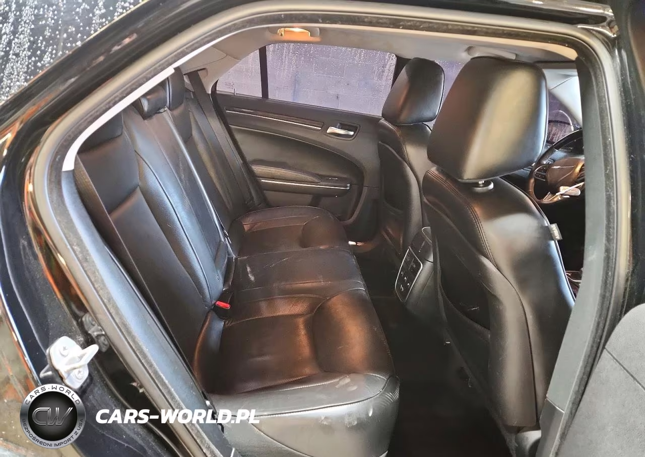2017 Chrysler 300C VIN:2C3CCAKG3HH653678 - 10