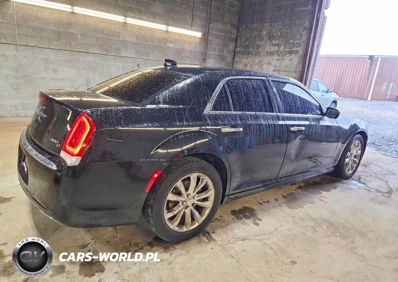 2017 Chrysler 300C VIN:2C3CCAKG3HH653678 - 3