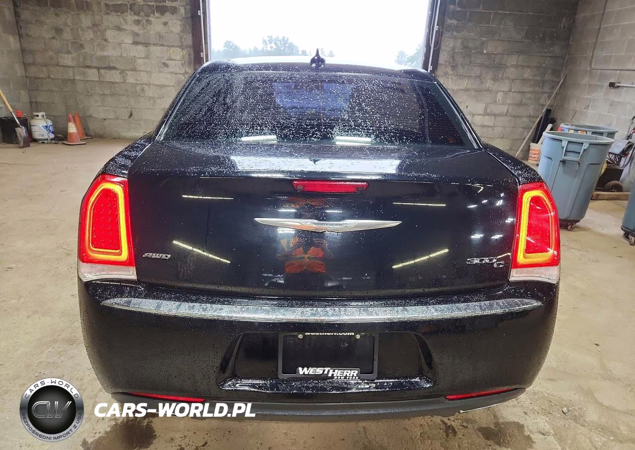 2017 Chrysler 300C VIN:2C3CCAKG3HH653678 - 6