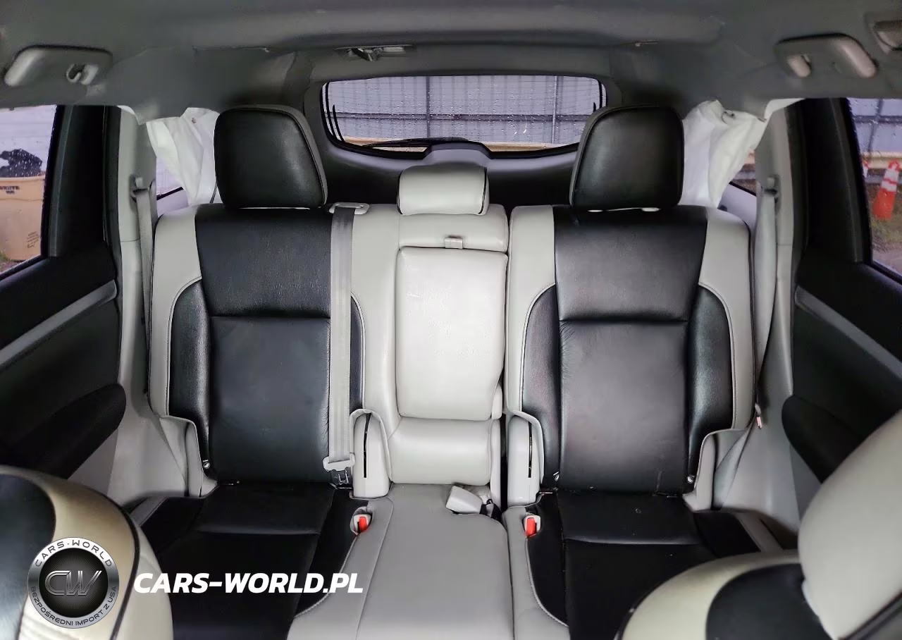 2019 Toyota Highlander Le VIN:5TDZARFH1KS057362 - 10