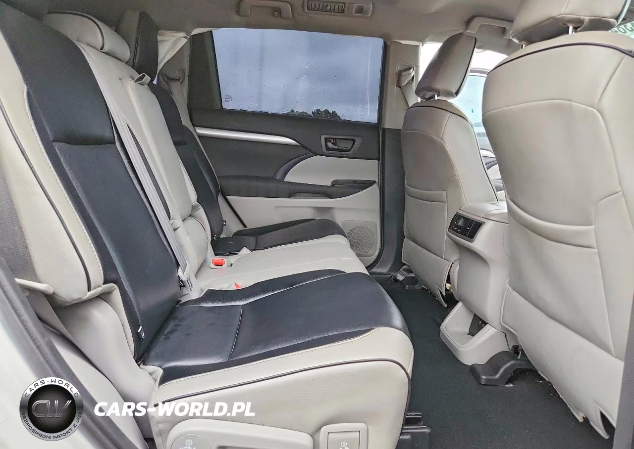 2019 Toyota Highlander Le VIN:5TDZARFH1KS057362 - 11